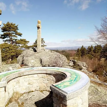 Semesterbostad Le Du Saladou- Cantal
