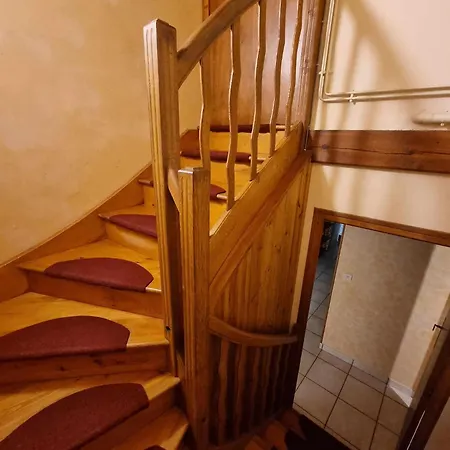 Semesterbostad Le Du Saladou- Cantal *