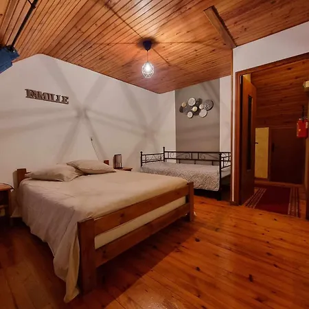 Le Du Saladou- Cantal Semesterbostad