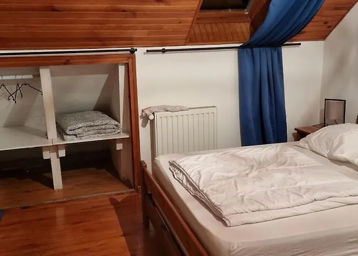 Le Du Saladou- Cantal Nyaraló Val-d'Arcomie