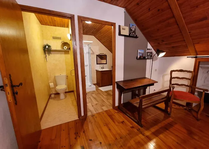 Le Du Saladou- Cantal Nyaraló Val-d'Arcomie